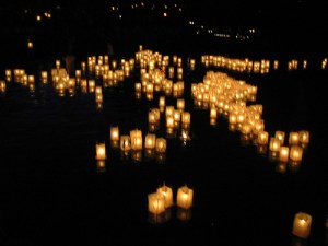 Gedenken in Hiroshima - Fotograf: Cloganese - Quelle: www.flickr.de