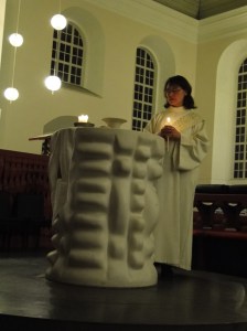 Diakonin Naudascher-Wagner bei der Lichtvesper in der Ev.-Luth. Hauptkirche St. Trinitatis / Altona
