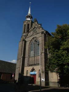 Die römisch-katholische Kathedrale. Daneben ist der Katharinen-Konvent, in dem das 'Nationale Museum für christliche Kunst, Kultur und Geschichte' untergebracht ist (einige Exponate kommen noch auf späteren Bildern)